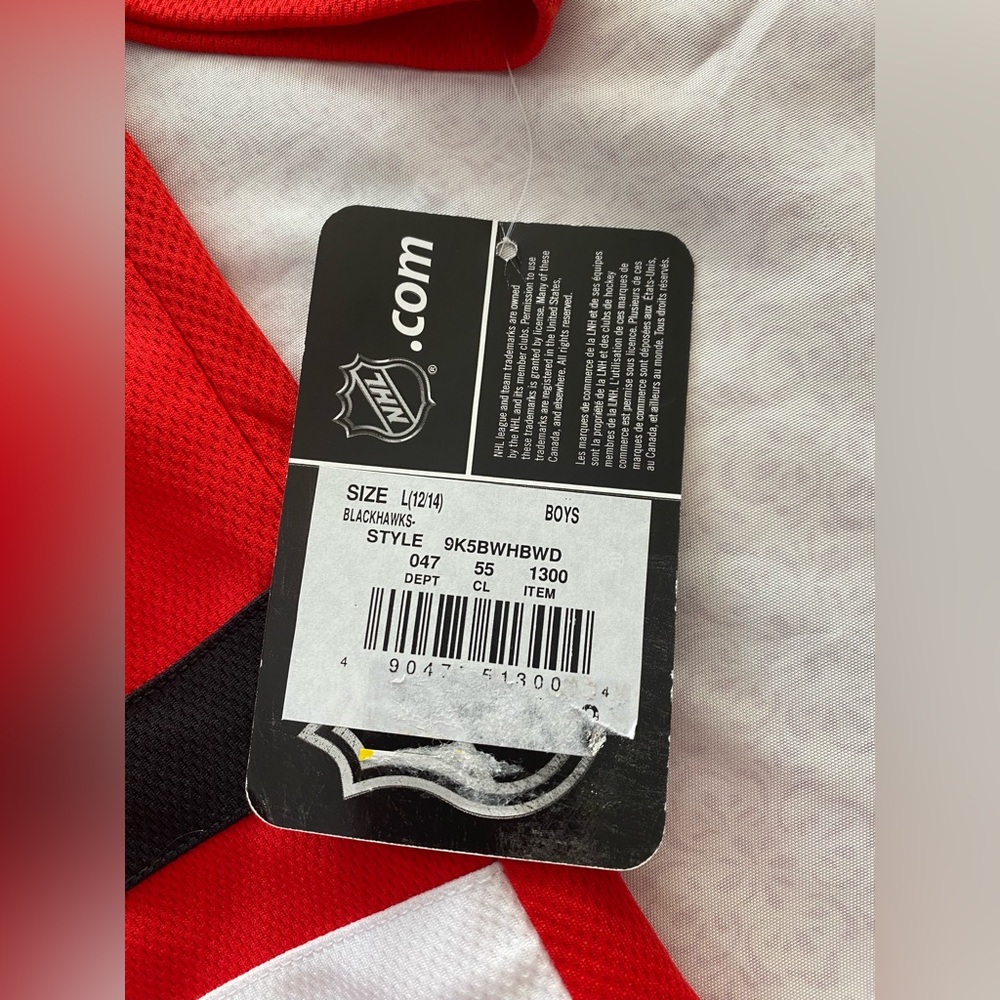 Chicago Blackhawk’s jersey NWT - Picture 5 of 8